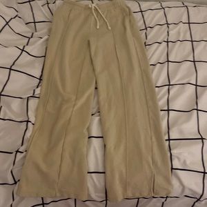 Product:Aerie wide-leg joggers Color:tan/off-white Size:xs